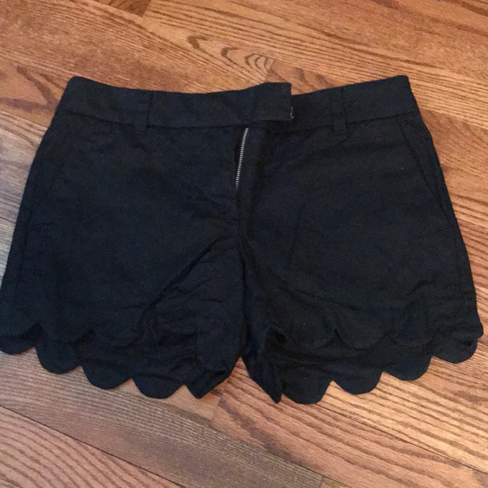 Chino Scalloped Shorts